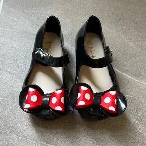 Toddler Minnie Mouse Shoes with Velcro Strap, Black with Red Polka Dot Bow